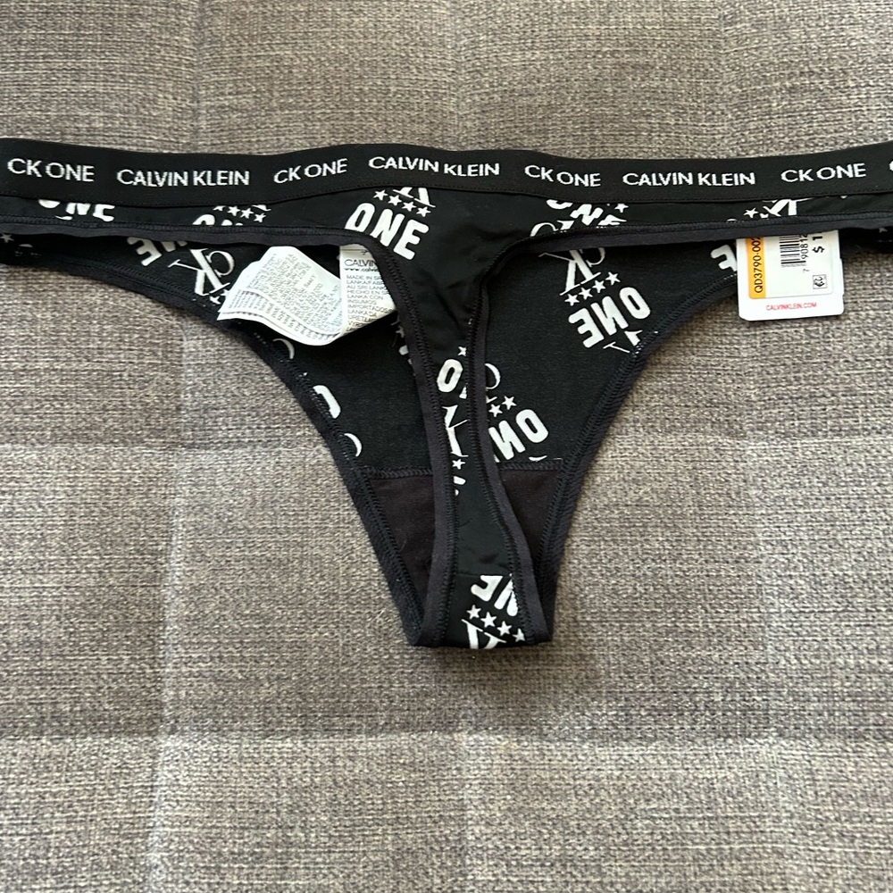 Calvin Klein Soft Thong Panties - 2 pairs - Picture 13 of 14